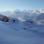 With Enchanting Hill View * 维松纳
