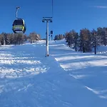 아파트 With Enchanting Hill View 베이소나츠