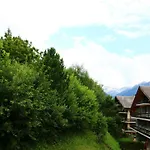 With Enchanting Hill View 아파트 *