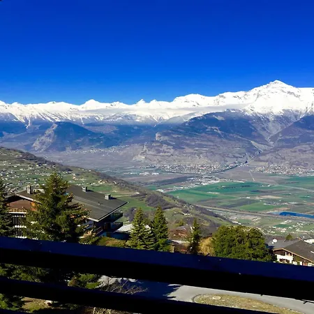 With Enchanting Hill View Apartment Veysonnaz