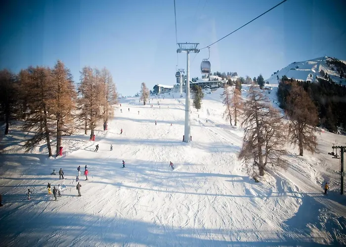 With Enchanting Hill View Διαμέρισμα