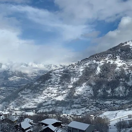 With Enchanting Hill View شقة فييسوناز