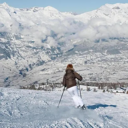 With Enchanting Hill View *